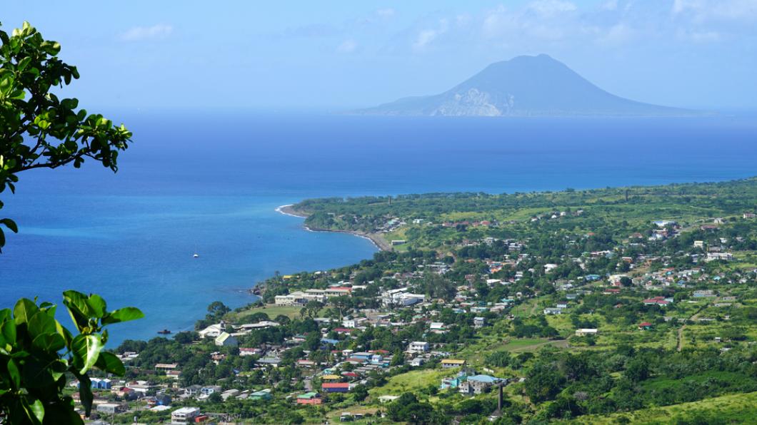 Sint Eustatius op de achtergrond Sint Eustatius.jpg