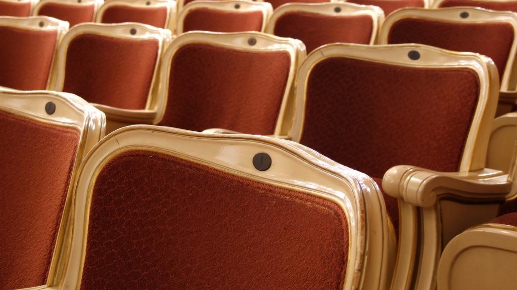 theater-seats-1033969_1920.jpg
