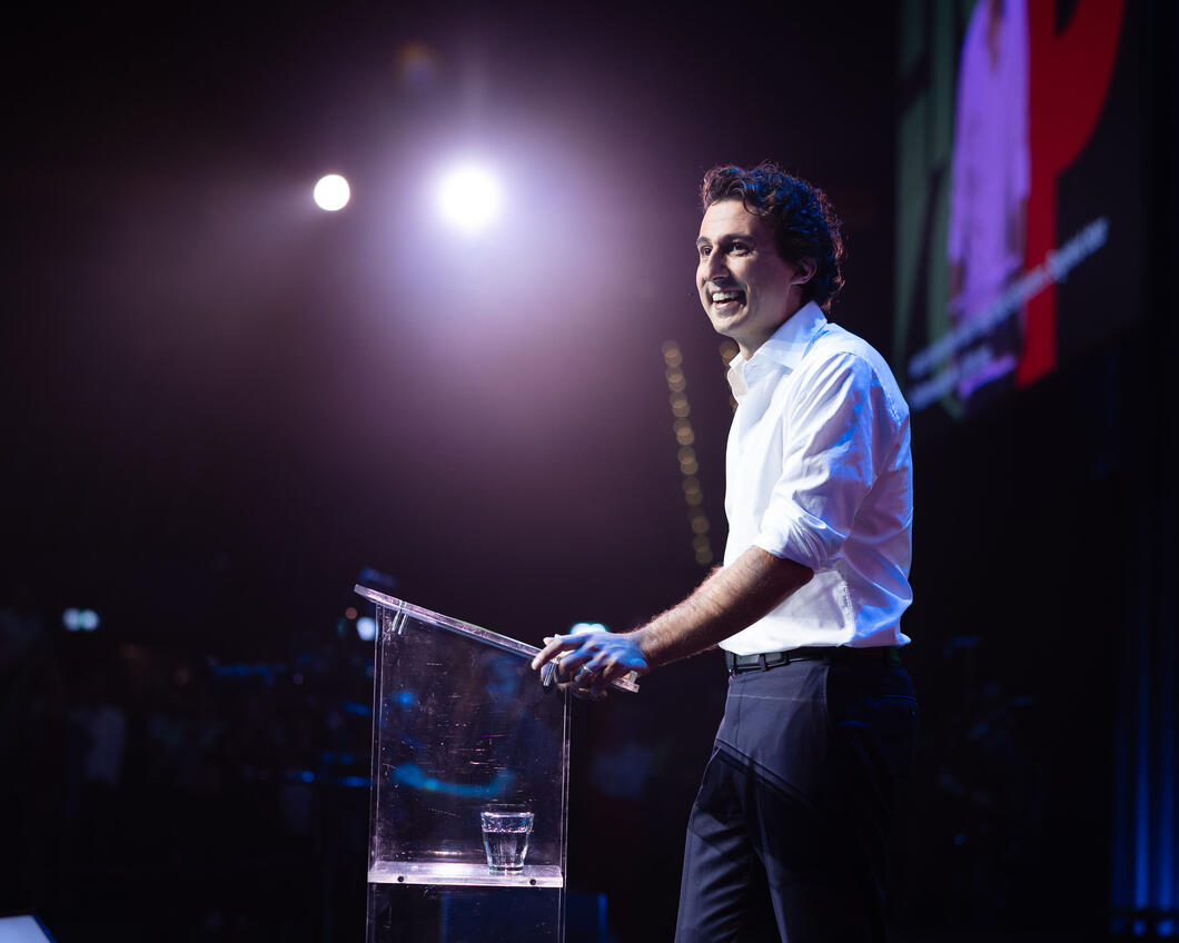 Jesse Klaver op het GroenLinks-PvdA-congres