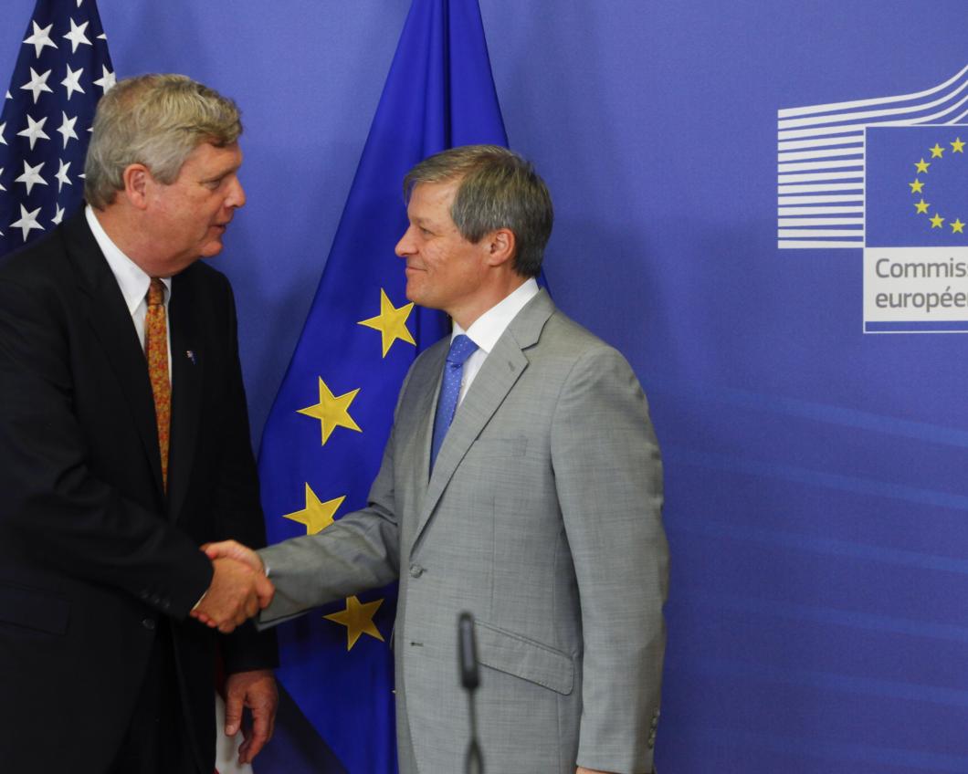 De Europese Commissie onderhandelt achter gesloten deuren over TTIP