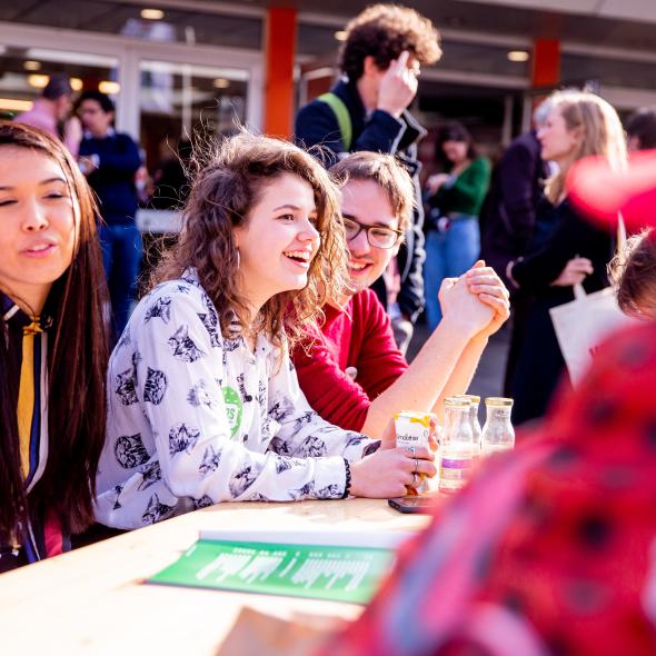 Groep leden tijdens een congres